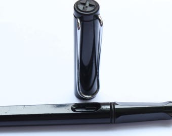 Vintage Lamy Safari Fountain Pen Black body Medium steel Nib Germany