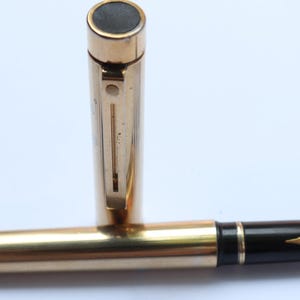 Vintage Sheaffer Targa Fountain pen Gold electro plated body Handy converter USA
