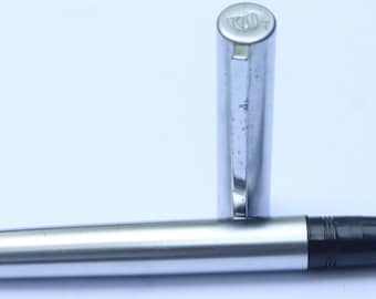 Pluma estilográfica Waterman vintage, cuerpo de metal cromado cepillado, plumín Fien, Francia