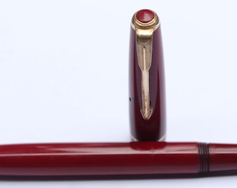 Vintage Parker Lady Fountain Pen Marron Plastic body Medium 14k Gold Nib England