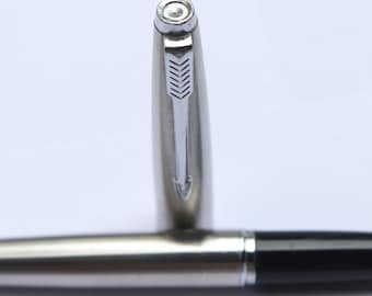 Vintage Parker 45 Fountain Pen Metal body Squeeze converter Medium Nib USA