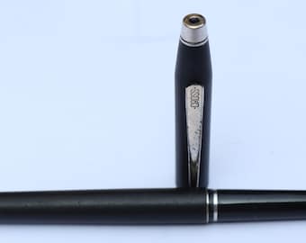 Pluma estilográfica vintage Cross Century, cuerpo de metal negro mate, plumín de acero mediano, EE. UU.