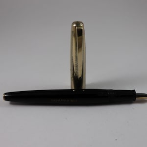 Vintage ARL Fountain Pen 14ct Gold Nib Squeeze ink filler