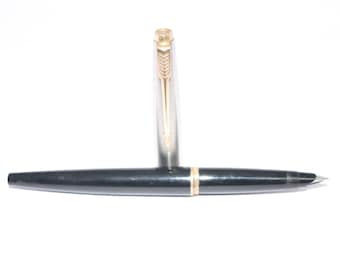 Vintage Parker 45 Fountain Pen Black Plastic body Steel nib England