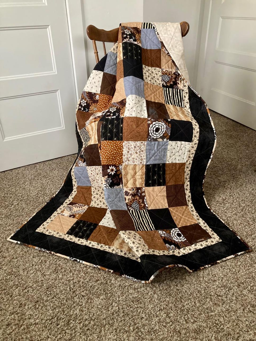 Men's Grass Dancers Earth Lightweight & Breathable Quilt With Edge-wrapping Strips
