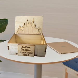 Dumpster Fire, pennenhouder, visitekaartjeshouder, gespreksbureaublad, dumpster fire, doe-het-zelf, digitaal bestand,