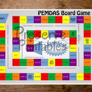 Op de afbeelding: Een PEMDAS bordspel met kleurrijke vierkanten en wiskundige vergelijkingen. Het spelbord bevat de tekst "PEMDAS Board Game" en instructies. Het spel is ontworpen om spelers te helpen de volgorde van bewerkingen te leren en te oefenen.