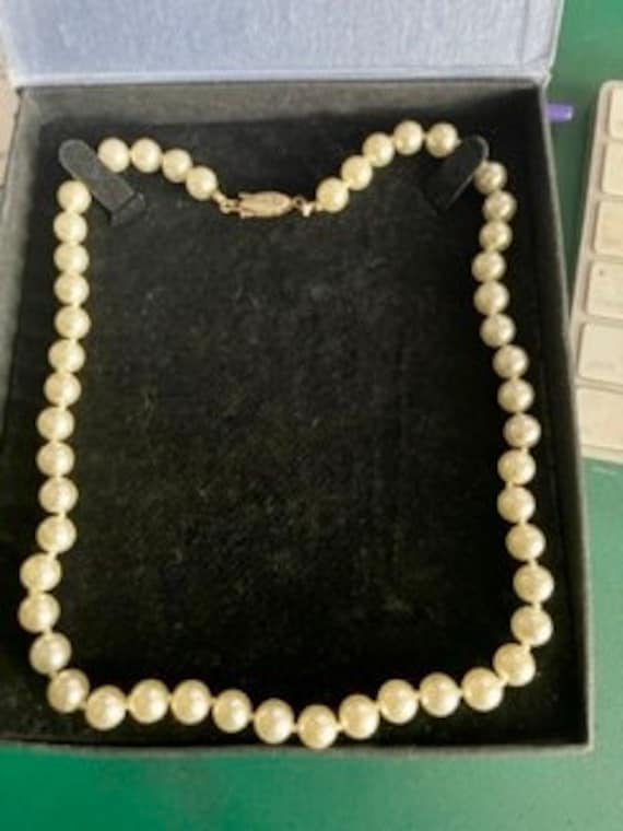 Fab Faux Pearls , Great gift for the holidays - image 2