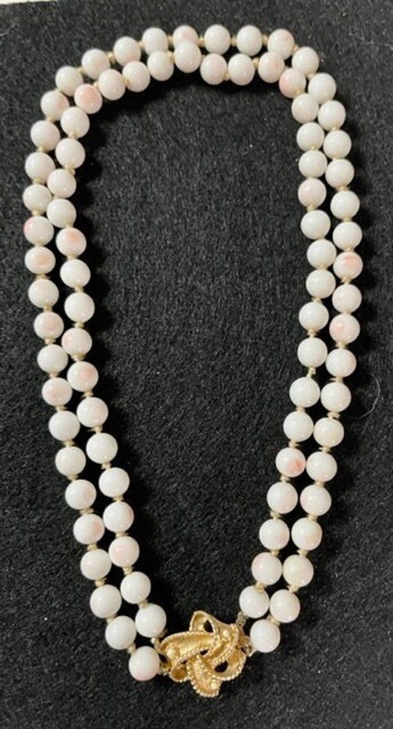 Vintage White Coral Glass Beads, Graduated Strand 