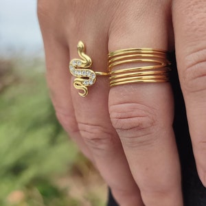 Ormring, Guldring med flera band, Kristallguldring, Stapelringar, Lillfingerring, Kristallormring, Ringar för kvinnor