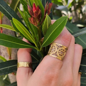 Vintage star ring,  Boho rings , Moon and star ring , Adjustable ring , Celestial jewelry Witch ring Pinky ring Gold star ring Hammered ring