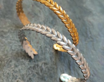Men's gold bracelet, Bangle bracelet, Arrow bracelet, Gold cuff bracelet, Minimal bracelet,  Gift for him