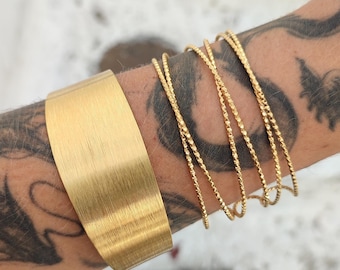 Pulsera tipo brazalete dorada, pulsera ancha y gruesa tipo brazalete, pulseras tipo brazalete finas múltiples, pulseras estilo boho, regalo para mujer