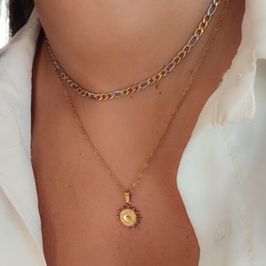 Colar dourado com pingente de sol, colar com pingente de olho grego, gargantilha dourada e prateada, colar delicado, joia grega, colar de proteção, presente para ela