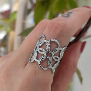 Silver chunky ring, Circle open ring, Geometric ring, Everyday ring, Adjustable ring, Statement ring, Hammered ring, Gift for her
