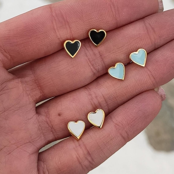 Gouden hartoorknopjes, gouden oorknopjes, kleine oorknopjes, cadeau vriendin, verjaardagscadeau, kleine oorbellen, kleine oorbellen