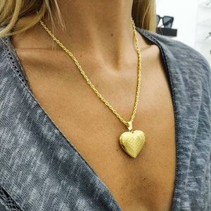 valentines day Gold Heart Locket Necklace, Personalized Gift, Locket pendant, Memorial gift, Personalized Locket, Photo locket image 2