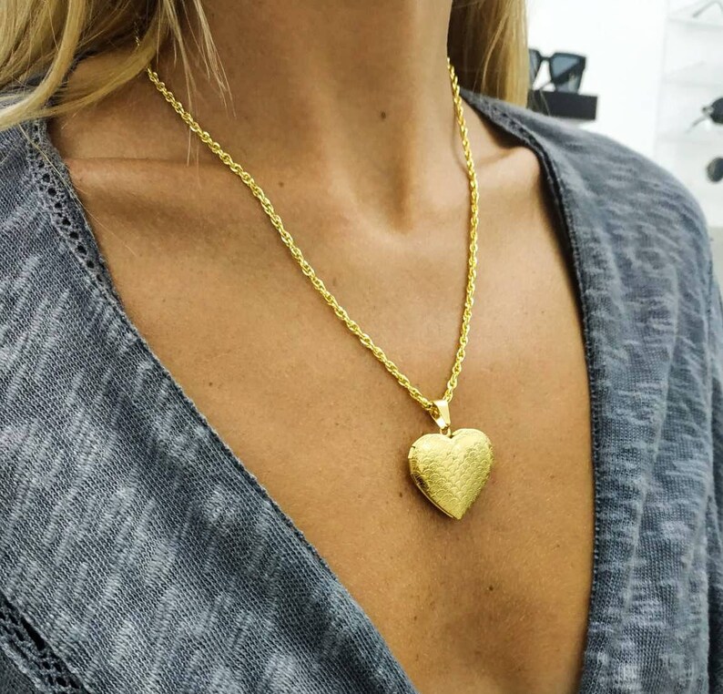 valentines day Gold Heart Locket Necklace, Personalized Gift, Locket pendant, Memorial gift, Personalized Locket, Photo locket image 2