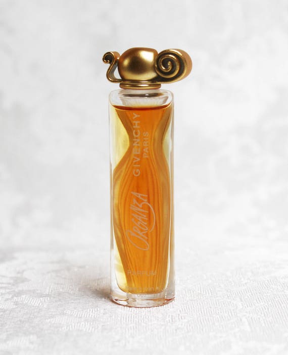 trussardi amber oud perfume