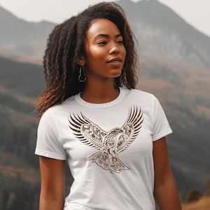 Hawk Spirit Animal T-Shirt Power Animal Shirt Nature Lovers Gift  Earth Spirit Druid Wiccan Hawks Eagles Bird lovers Shirt Hikers Gift