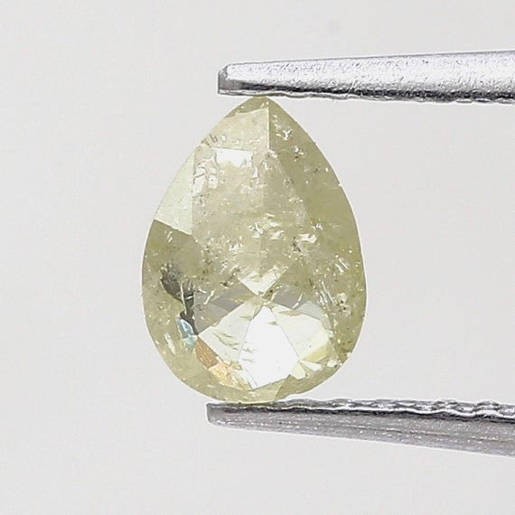 0.46 CT 6 MM ペアシェイプダイヤモンド 天然イエローダイヤモンド 