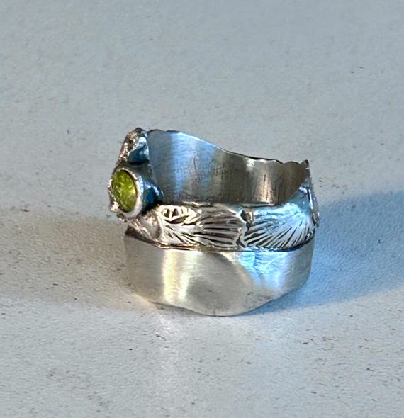 ペリドット付きシルバーリング • サイズ 6 - Etsy 日本