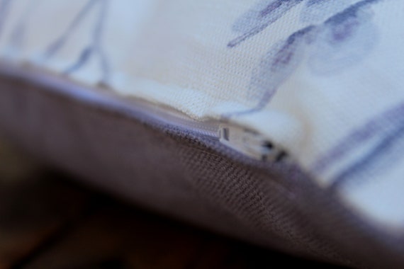 1 LAURA ASHLEY AUSTEN LINEN STEEL GREY Lavender Filled Fabric Heart
