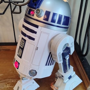 Hasbro 2002 Star Wars R2-D2 Voice Activated Interactive Astromech Droid - Works!