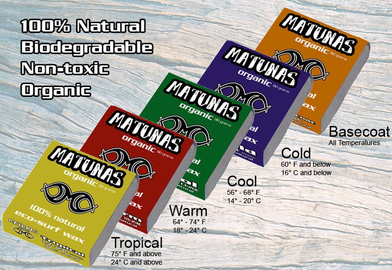 Puede incluir: Una colecci&oacute;n de barras de cera de surf org&aacute;nica Matunas en varios colores, incluyendo amarillo, rojo, verde, morado y naranja. Cada barra est&aacute; etiquetada con rangos de temperatura y el texto "100% Natural, Biodegradable, Non-toxic, Organic".