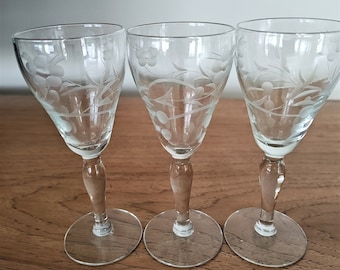Vintage Weston 1930's Liquor Cordial Glasses 3oz After Dinner Drinks Set of 3 optic floral cut