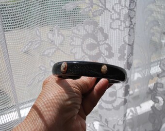 Vintage Cameo Bangle, Signed Amedeo NYC  Resin Bangle Bracelet, Black Sparkle, M-L Wrist