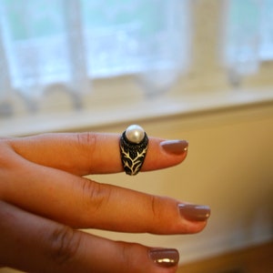 reduced Designer Pearl Ring by MCL,Matthew Campbell Laurenza, Enamel ring, Excellent condition, Beautiful Real Pearl and Enamel Ring