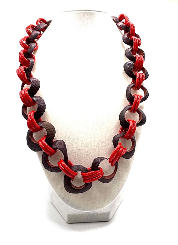 Retro Celluloid Statement Necklace - image 3