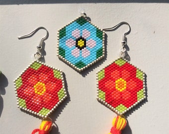 Small Hexagon Flower Earring Pattern Odd Count Peyote Stitch Beaded Hexagon Pattern 2 color versions red-blue Earrings Pendant Charm Mandala