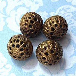 4 Beautiful Vintage Brass Tone  Fillagree Cut Metal Shank Buttons, 8 mm or 5/16 Inch Small Size Buttons, Sewing Notions, Old Buttons