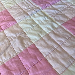 Pretty Vintage 17”x 22” Pink and White Block Cutter Quilt Piece, Repurposed Quilt