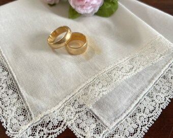 Pretty Wedding Handkerchief with a Floral Lace Border, Hankerchief, White Hankie, Vintage Hanky