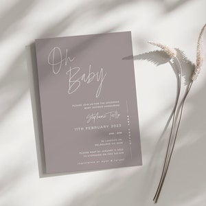 Faire-part de baby shower imprimable script, gris neutre Oh Baby Evite modifiable, téléchargement de modèle de baby shower violet foncé, numérique Hello Baby