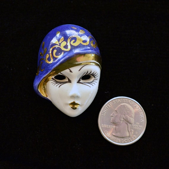 Vintage Flapper Girl Ceramic Brooch, Hand Painted - image 3