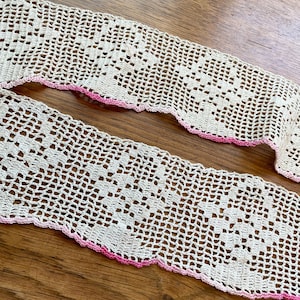 Vintage/Antique Crochet Lace Trim, Basket Pattern Pink Edge Detail, Pillow Trim Sewing Lace Finish Edging