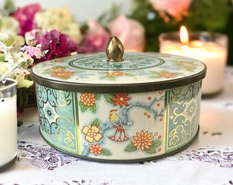 Scented Candle, Vintage Tins, Mothers Day Gifts, Spring Decor