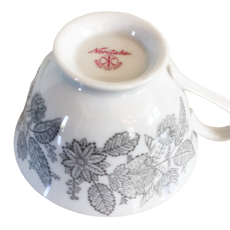 Party Favor Gift for Girlfriend Handmade Soy Candle in Vintage Teacup