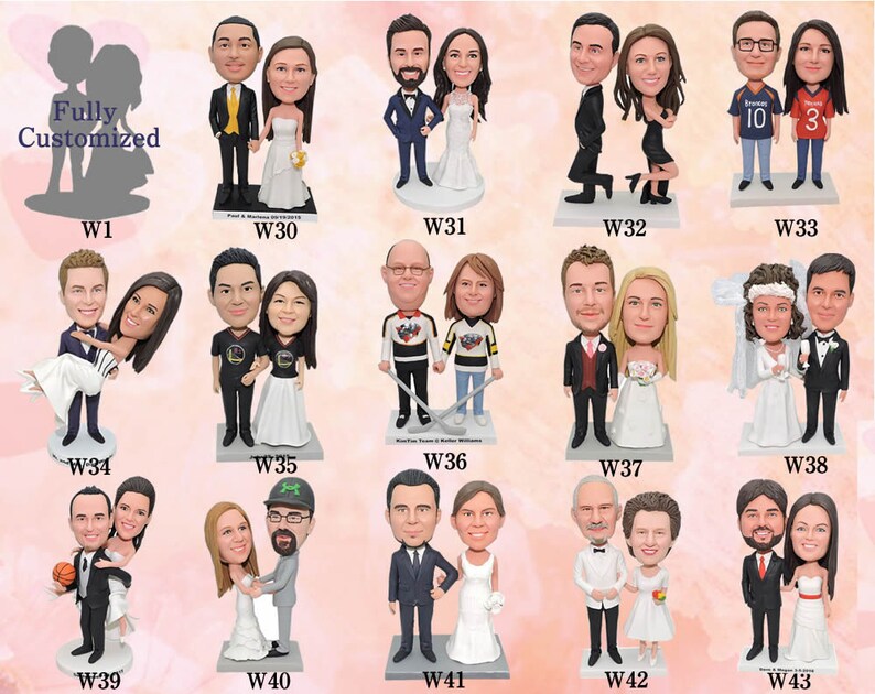 Puede incluir: Un collage de 13 diferentes mu&ntilde;ecos cabezones de boda, cada uno con una pareja &uacute;nica en varias poses. Los mu&ntilde;ecos cabezones son totalmente personalizables y se pueden personalizar con diferentes peinados, ropa y accesorios.
