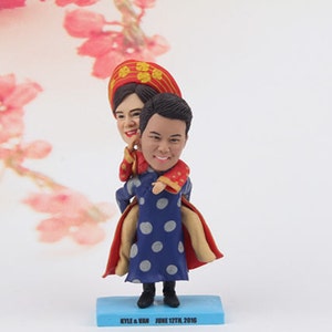 Wedding cake topper, Mr And Mrs Wedding Cake Topper, Custom wedding Cake Topper,Romantic Cake Topper,Traditional Wedding Cake Topper
