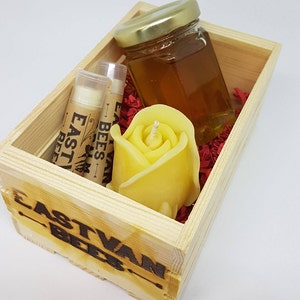 Coffret cadeau Honey Lovers avec miel urbain brut, 2 x baumes à lèvres, bougie 100 % cire d'abeille image 2