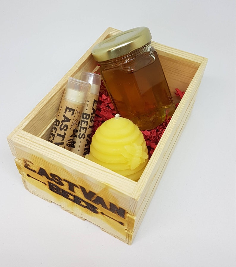 Coffret cadeau Honey Lovers avec miel urbain brut, 2 x baumes à lèvres, bougie 100 % cire d'abeille image 3