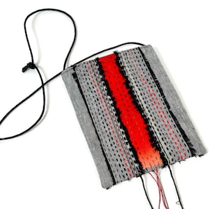 Bandoulière/pochette suspendue/poche supplémentaire, sacoche plaquée de style boro avec broderie Sashiko, petit sac à bandoulière avec perles