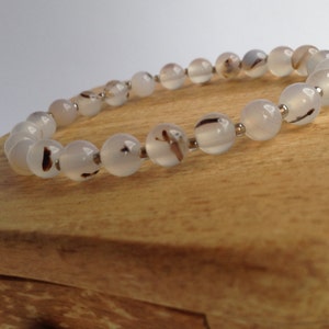 White agate bracelet