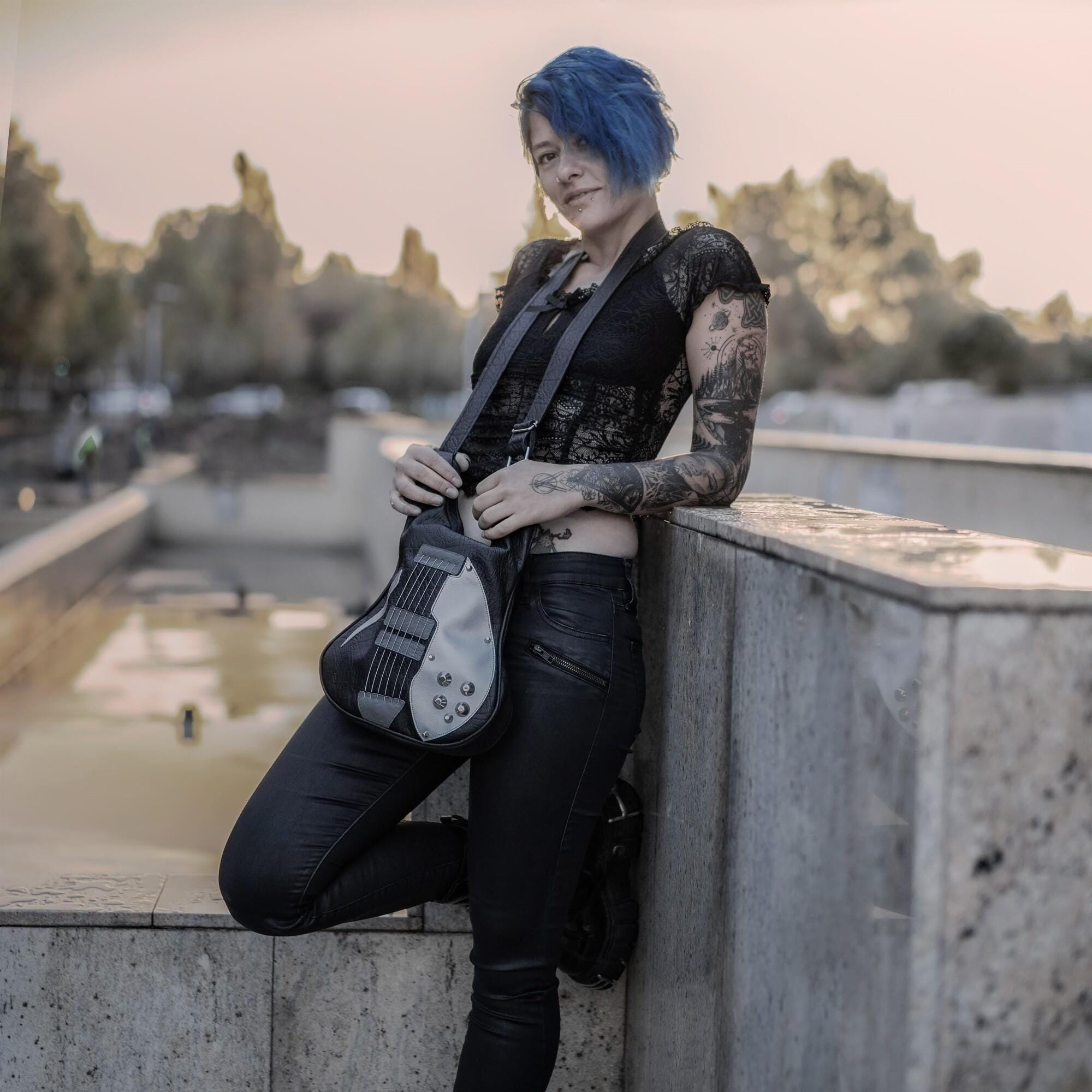 chelsea-sm-hobo-xbody-dr-black