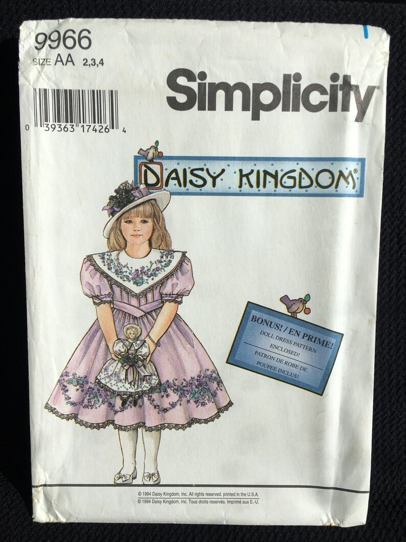 Girl/'s Dress Doll Dress Simplicity 9966 Sewing Pattern Daisy Kingdom Size 2-4